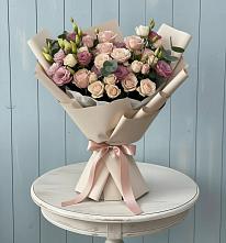 Букет цветов из:  Розы и Лизиантусы в Берёзовской