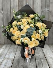 Букет цветов из:  Розы и Лизиантусы в Берёзовской