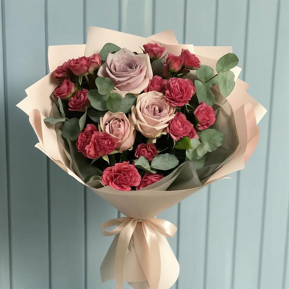 Букет цветов из: Гвоздики и Розы в Берёзовской