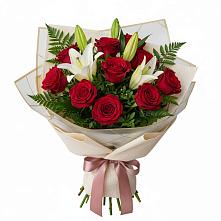 Букет цветов из:  Лилии и Розы в Берёзовской