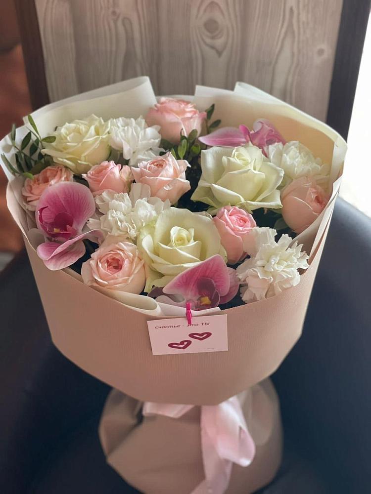 Букет цветов из: Орхидеи, Розы и Гвоздики в Берёзовской