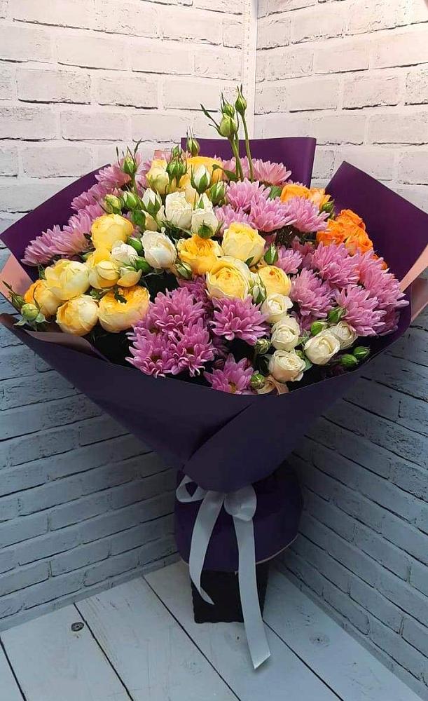 Букет цветов из: Хризантемы и Розы в Берёзовской
