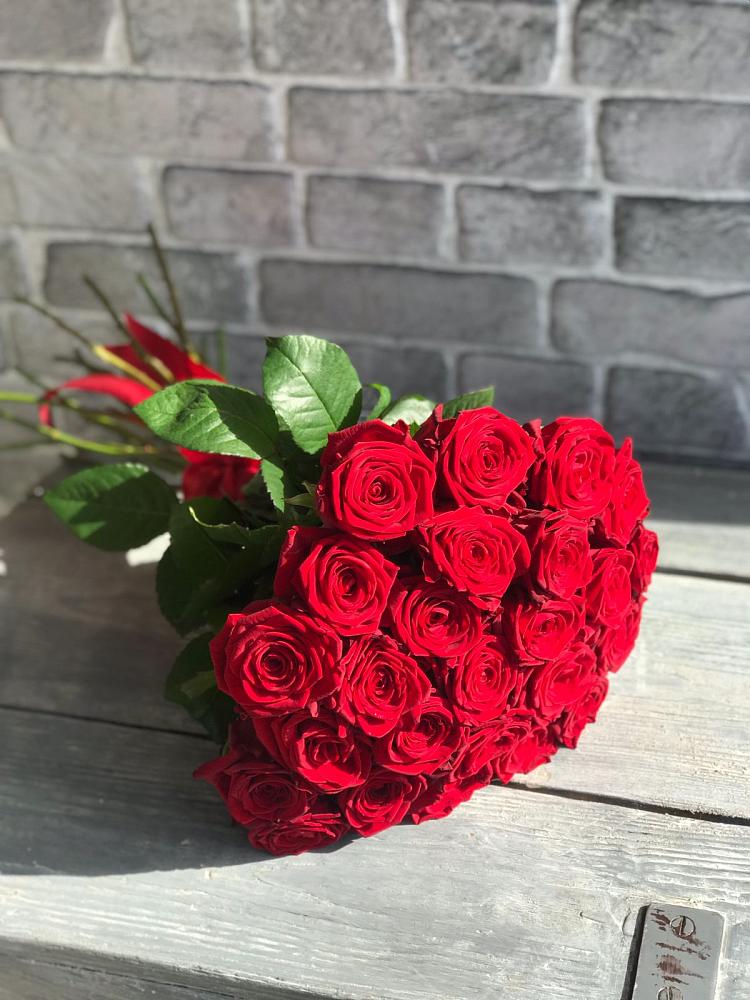 Букет Красные розы Фридом в Берёзовской