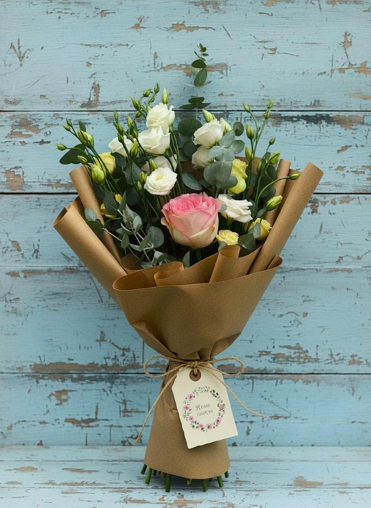 Букет цветов из: Розы и Лизиантусы в Берёзовской