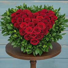 Цветочная композиция из Розы в виде сердца в Берёзовской