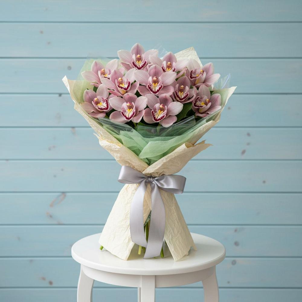 Букет цветов из: Орхидеи и Розы в Берёзовской