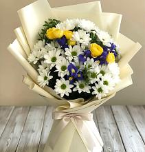 Букет цветов из:  Ирисы, Хризантемы и Розы #REPLACE_PRED# Берёзовской