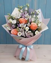 Букет цветов из:  Лизиантусы, Розы, Альстромерии и Гипсофила в Берёзовской
