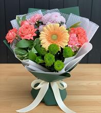 Букет цветов из:  Гвоздики, Розы, Герберы и Хризантемы #REPLACE_PRED# Берёзовской