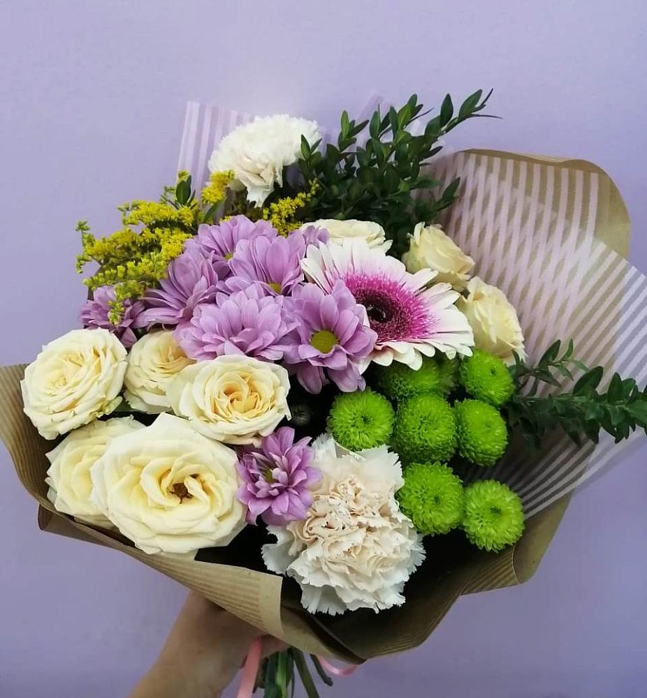 Букет цветов из: Хризантемы, Розы, Гвоздики и Герберы в Берёзовской