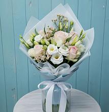 Букет цветов из:  Розы и Лизиантусы в Берёзовской